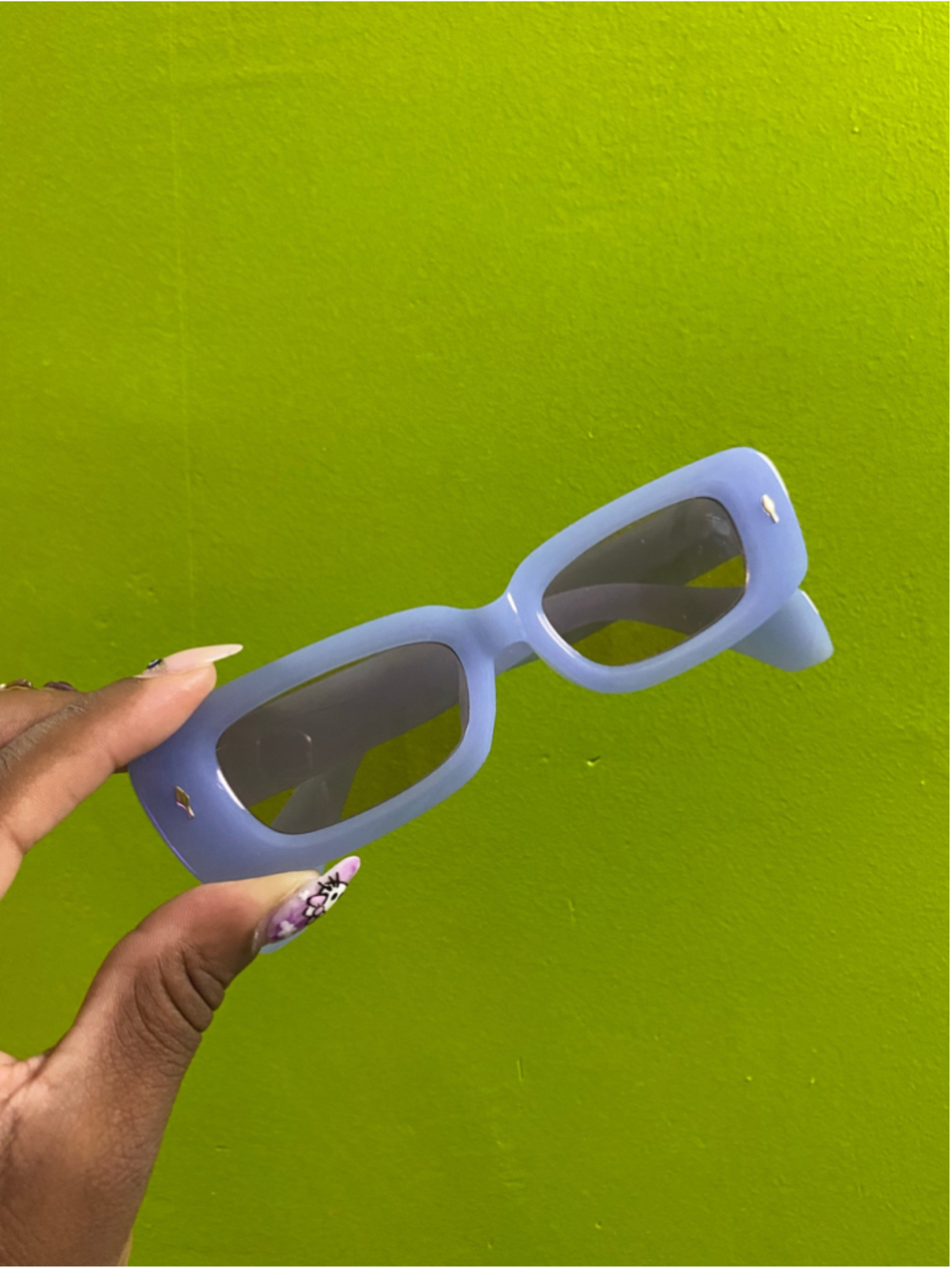Lavender sunglasses with a retro vibe #retro